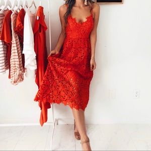 ASTR the label - XS lace midi dress - red lipstick